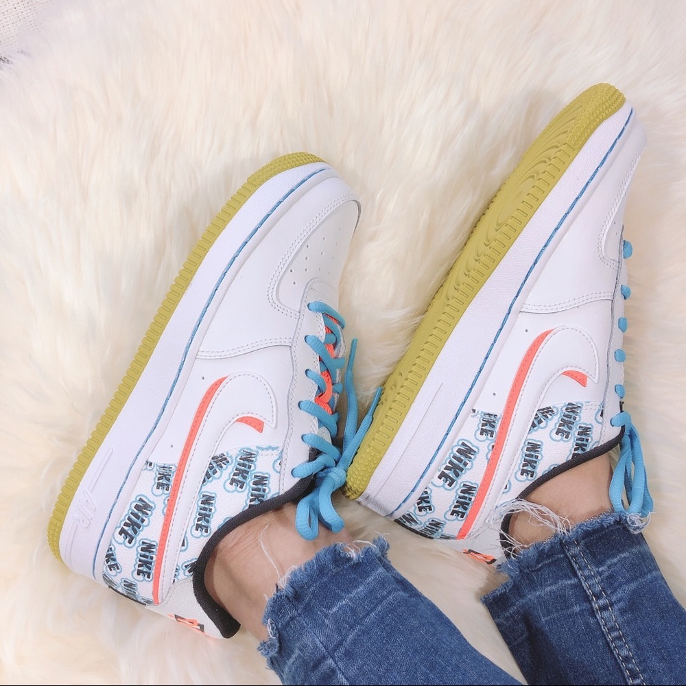 Air Force 1, white/hyper crimson/bright cactus